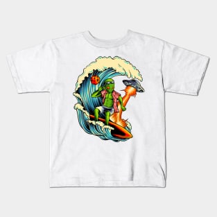 Alien surfing Kids T-Shirt